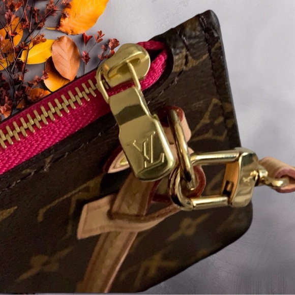 Louis Vuitton Authentic Brown Monogram Neverful Pouch Wristlet - Picture 5 of 14